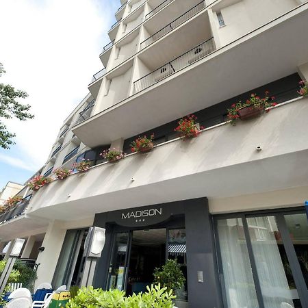 Hotel Madison Габиче Маре Екстериор снимка