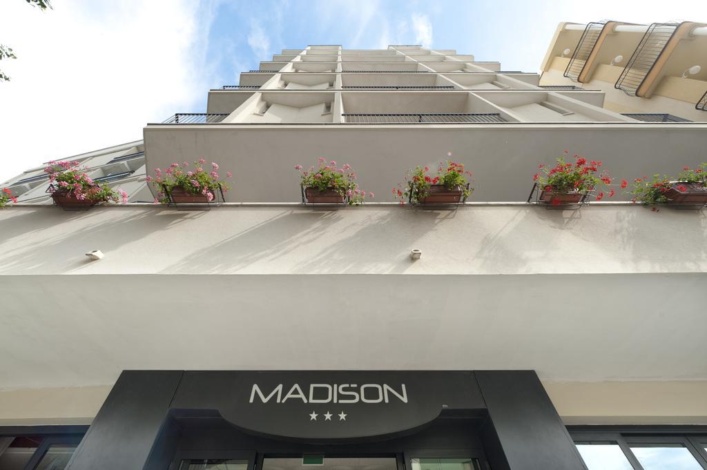 Hotel Madison Габиче Маре Екстериор снимка