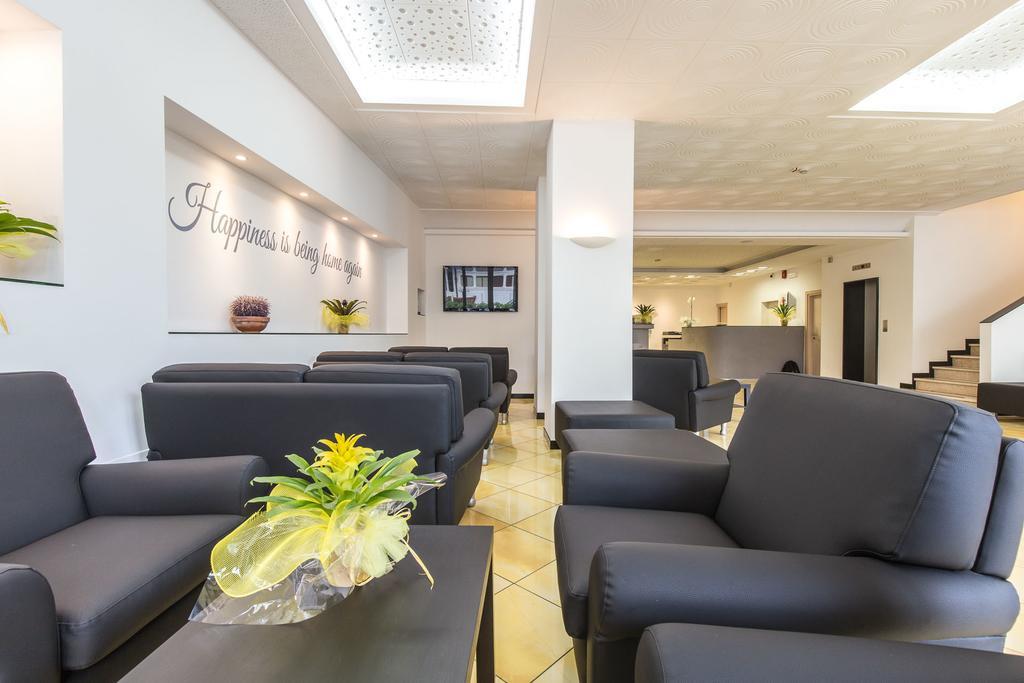 Hotel Madison Габиче Маре Екстериор снимка