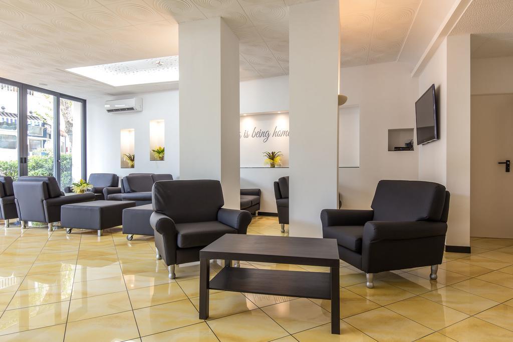 Hotel Madison Габиче Маре Екстериор снимка