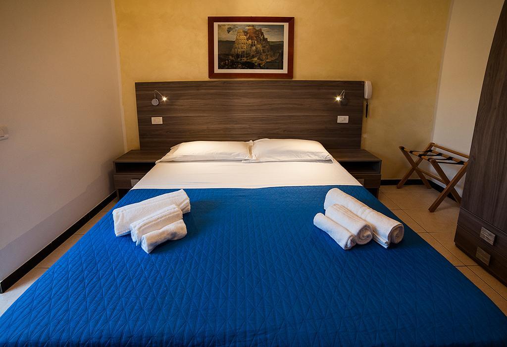 Hotel Madison Габиче Маре Екстериор снимка