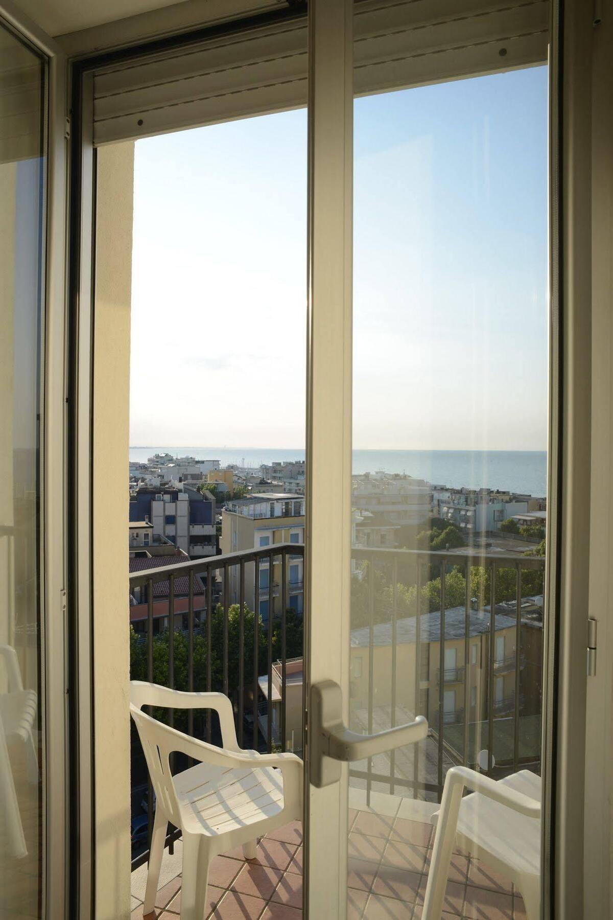 Hotel Madison Габиче Маре Екстериор снимка